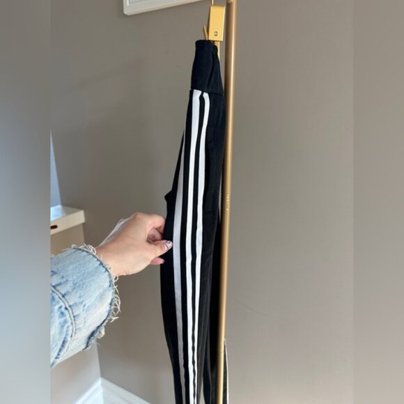 Adidas Straight Leg Track Pants Black Small w/ Zipper Ankles & Pockets Small - Picture 5 of 7